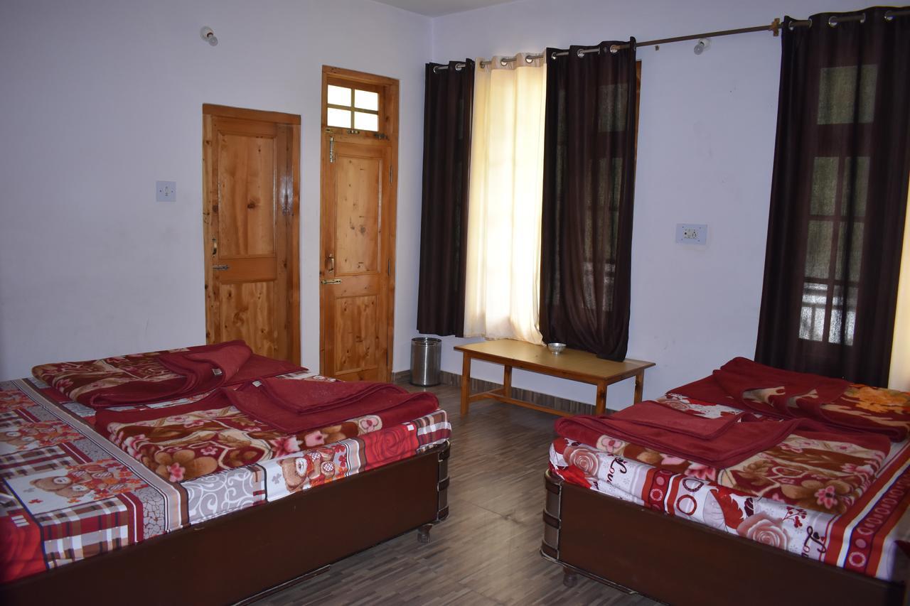 White House Kasol Hotell Exteriör bild
