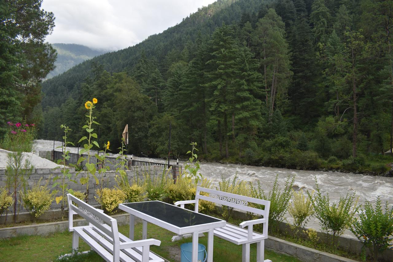 White House Kasol Hotell Exteriör bild