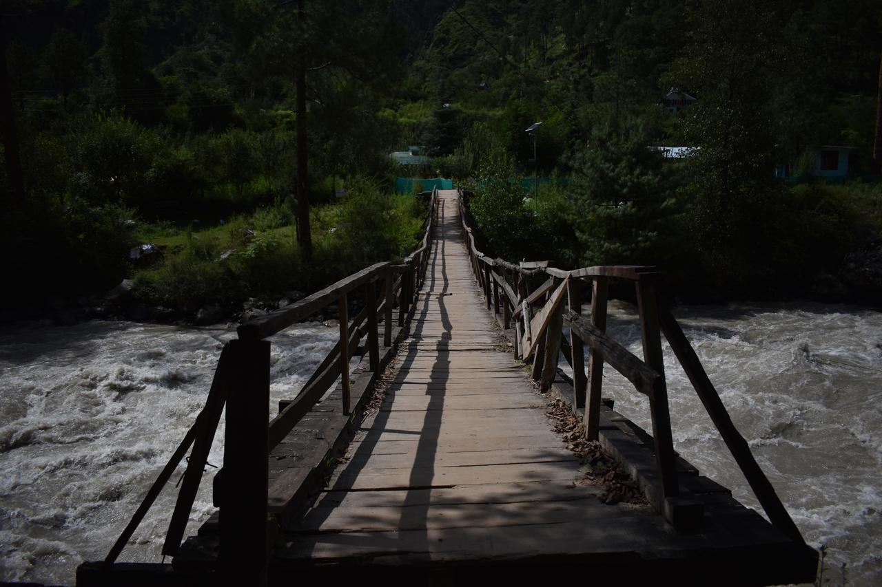 White House Kasol Hotell Exteriör bild