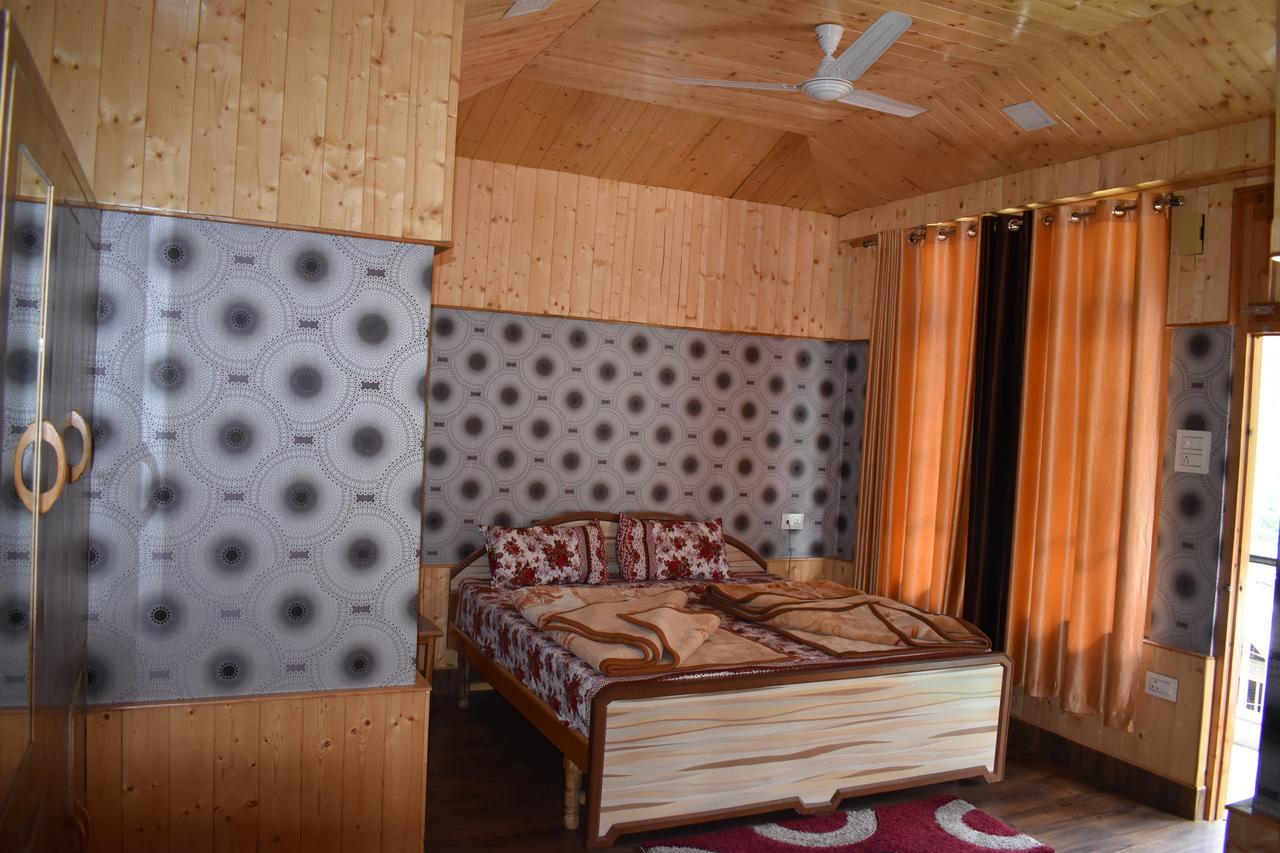 White House Kasol Hotell Exteriör bild